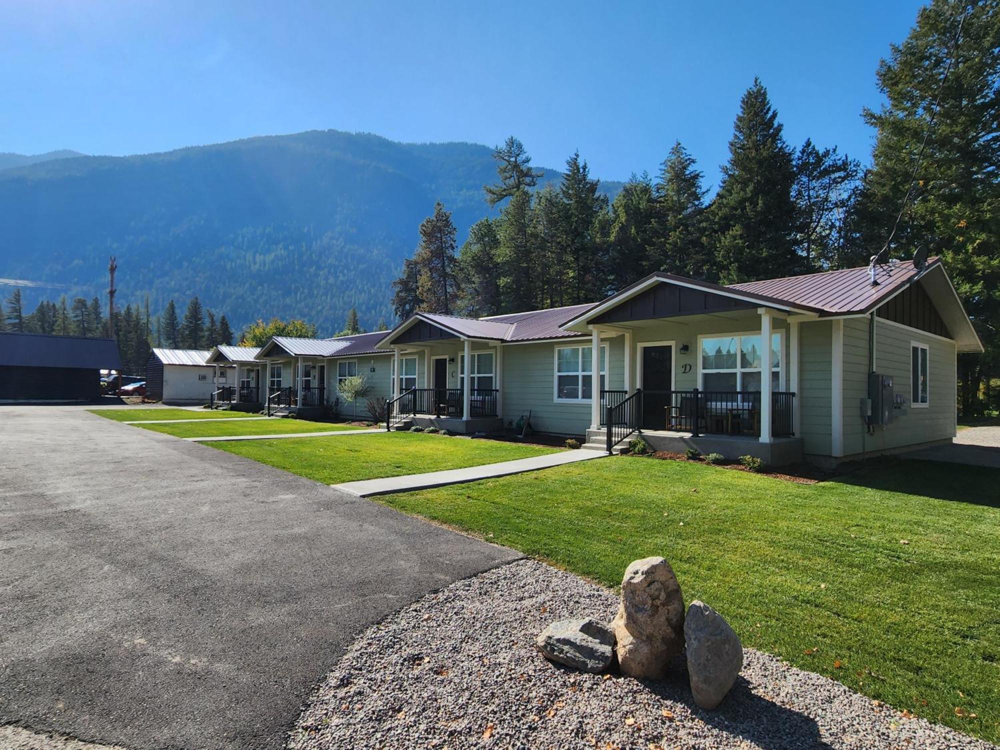 Beargrass Lodging & Rv Resort Hungry Horse Eksteriør billede