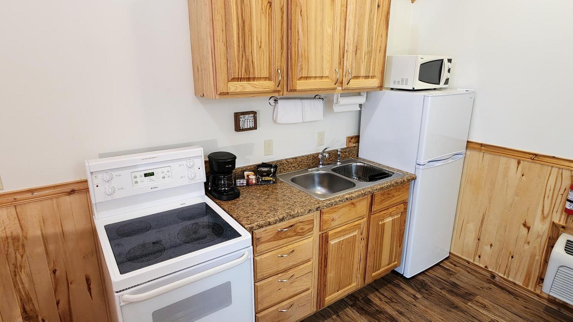 Beargrass Lodging & Rv Resort Hungry Horse Eksteriør billede